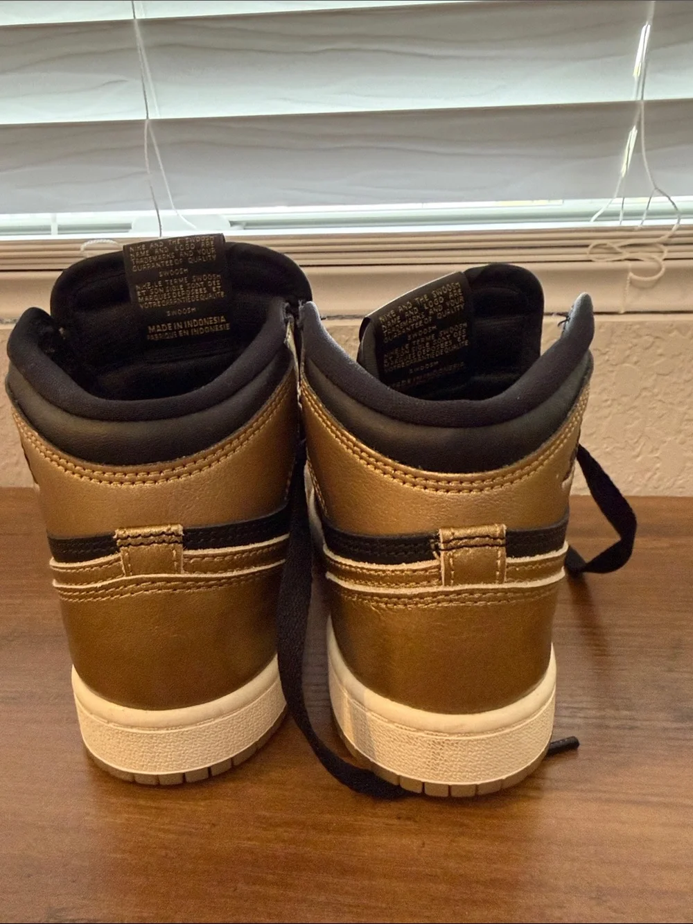 Nike Air Jordan 1 OG High Black and Gold